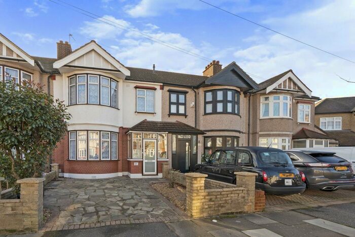 3 Bedroom Terraced House To Rent In Roy Gardens, IG2