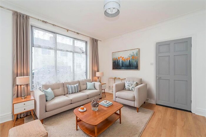 3 Bedroom Semi-detached House To Rent In York Avenue, Prestwich, Manchester, M25