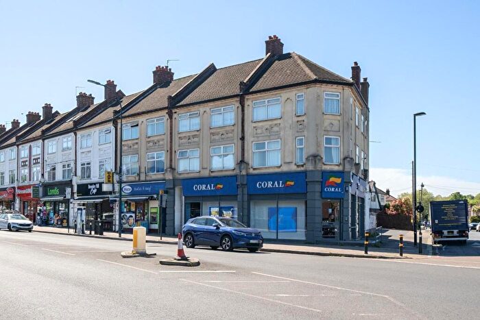 2 Bedroom Apartment For Sale In Bromley Hill, Bromley, BR1