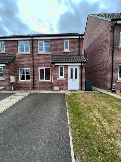 2 Bedroom Semi-Detached House To Rent In Brunswick Crescent, LS25