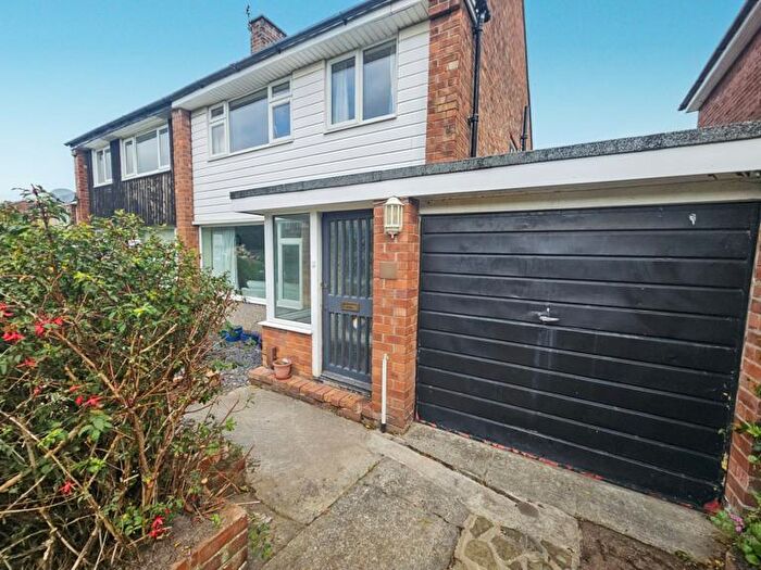 3 Bedroom Semi-Detached House For Sale In Ivy Road, Stockport, SK12