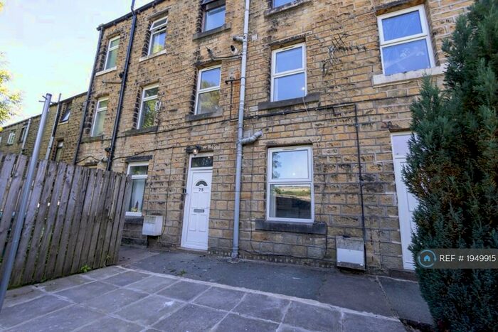 2 Bedroom Terraced House To Rent In Manchester Road, Huddersfield, HD7