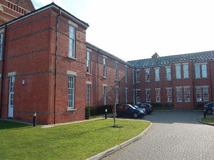 2 Bedroom Flat To Rent In Beningfield Drive, London Colney, St Albans, AL2