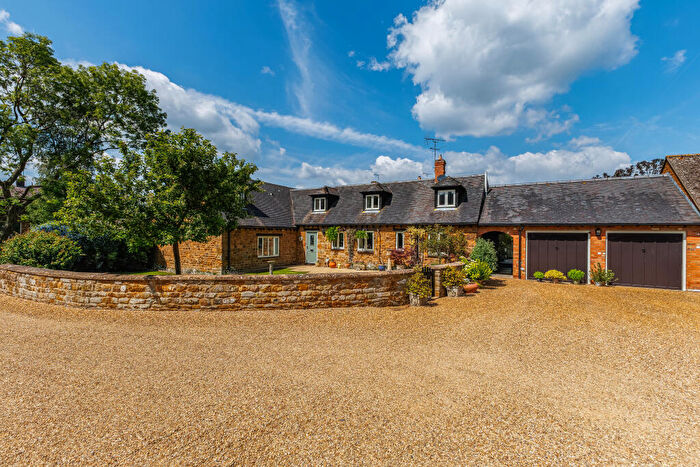 3 Bedroom House For Sale In Langdon Lane, Radway, CV35