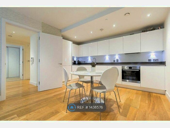 2 Bedroom Flat To Rent In Hancock House, London, SE18