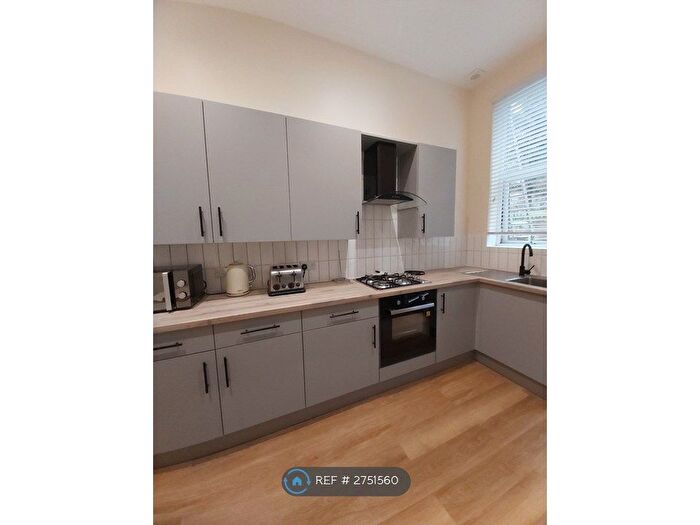 2 Bedroom Bungalow To Rent In Temple Street, Llandrindod Wells, LD1