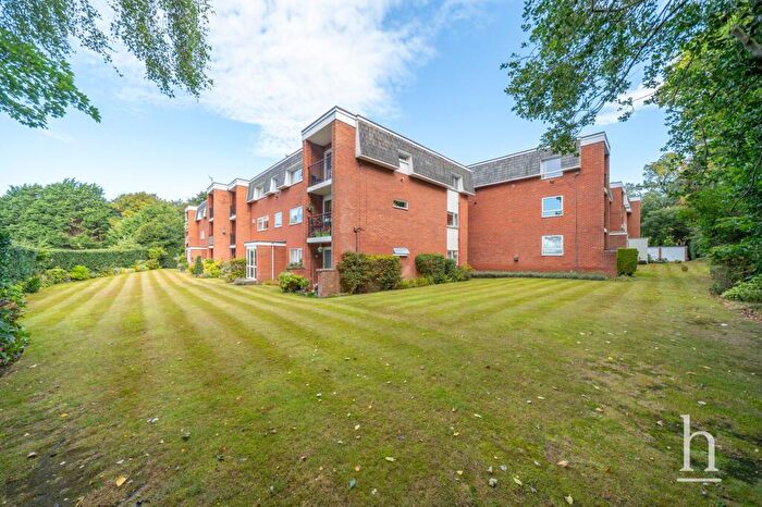 2 Bedroom Flat For Sale In Bidston Road, Ulverscroft, CH43