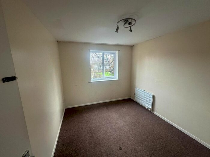2 Bedroom Flat To Rent In Milestone Close, London, N9