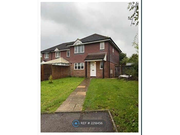 3 Bedroom Semi-Detached House To Rent In West Meads, Guildford, GU2