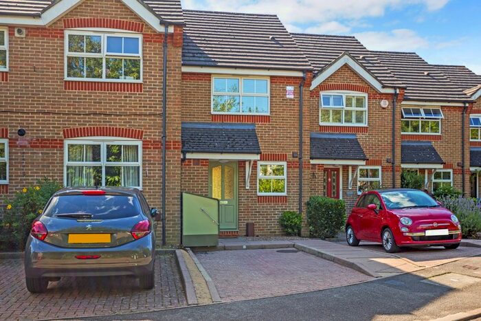 2 Bedroom Terraced House To Rent In Salters Close, Rickmansworth, WD3