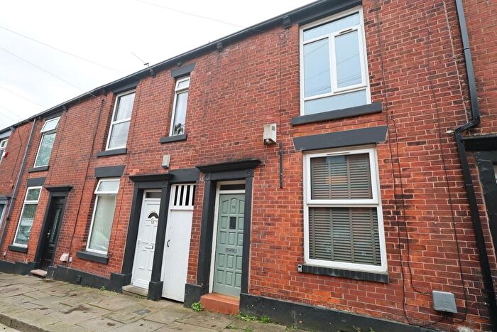 2 Bedroom Terraced House To Rent In Sand Street, Stalybridge, SK15