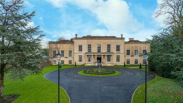 2 Bedroom Flat For Sale In Newland Park, Gorelands Lane, Chalfont St. Giles, Buckinghamshire, HP8