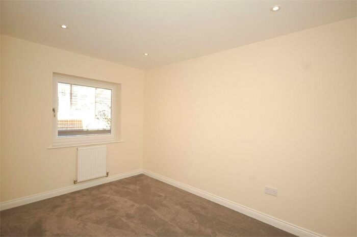 1 Bedroom Detached House To Rent In Adams Avenue, Abington, Northampton, NN1