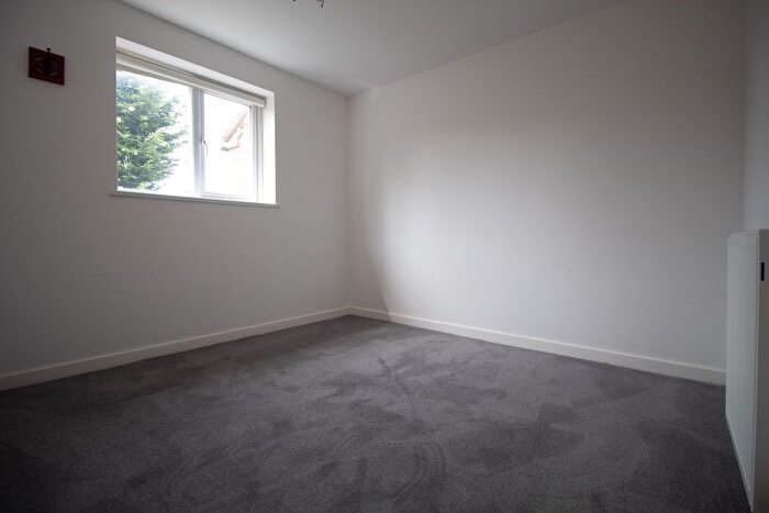 2 Bedroom Flat To Rent In Radcliffe Road, West Bridgford, NG2