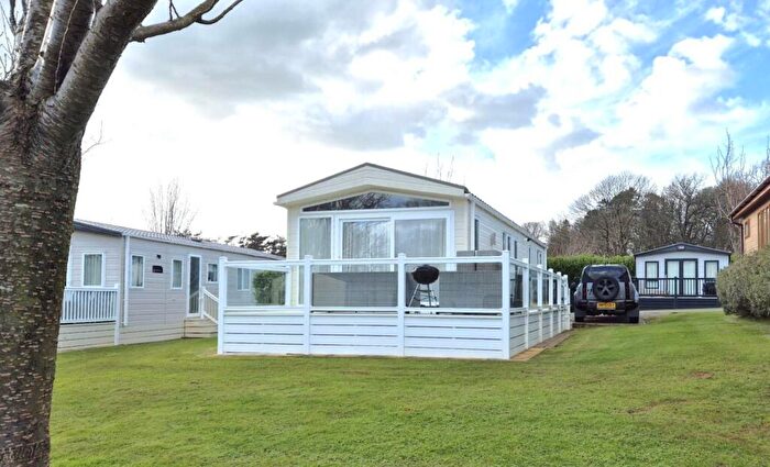 2 Bedroom Lodge For Sale In Lea - Pemberton Rivington, Llanfairpwllgwyngyll, LL61