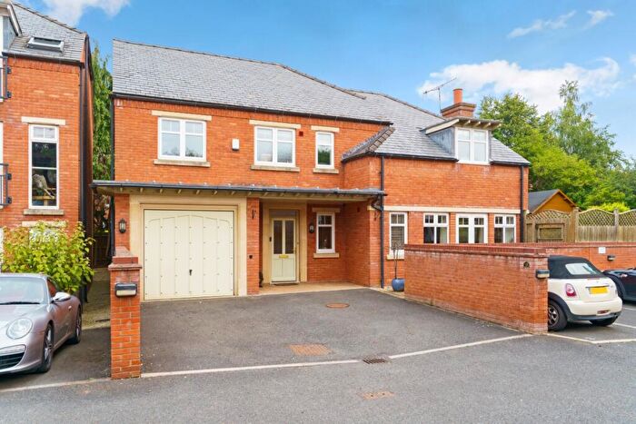 6 Bedroom Detached House To Rent In Stratford-upon-Avon, Warwickshire, CV37