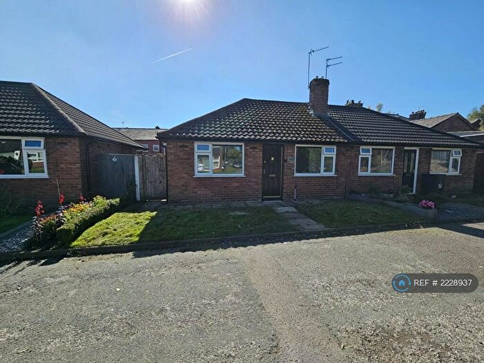 1 Bedroom Bungalow To Rent In Allen Street, Radcliffe, Manchester, M26