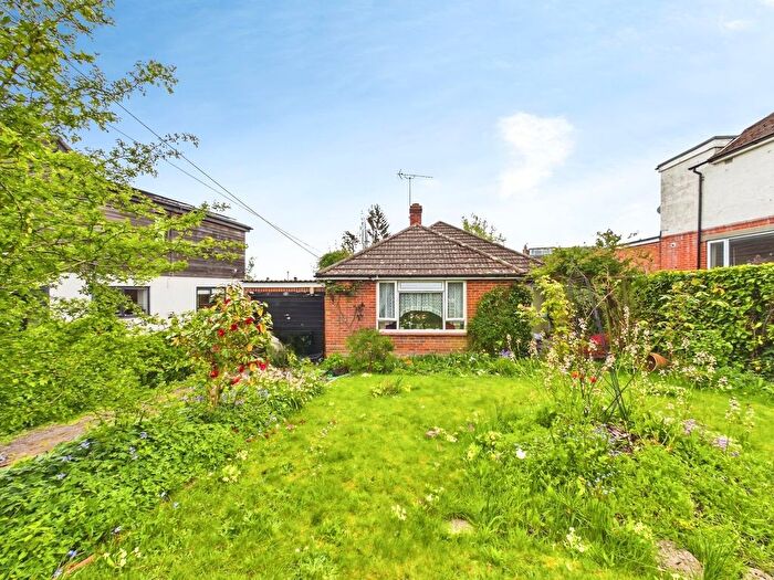 2 Bedroom Detached Bungalow For Sale In Yardley Road, Hedge End, Southampton, SO30