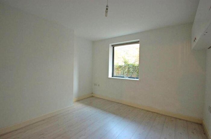 1 Bedroom Flat To Rent In Woodin`s Way, North Oxford, OX1