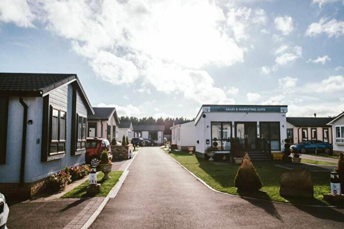 2 Bedroom Park Home For Sale In Countryside Location, Cambs Norfolk Border, PE14