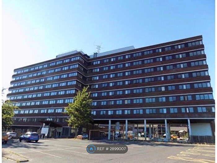 1 Bedroom Flat To Rent In Castle Court, Dudley, Birmingham, DY2