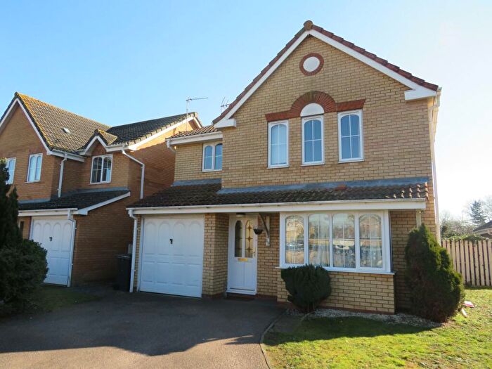 4 Bedroom House To Rent In Falcon Way, Beck Row, Bury St Edmunds, IP28