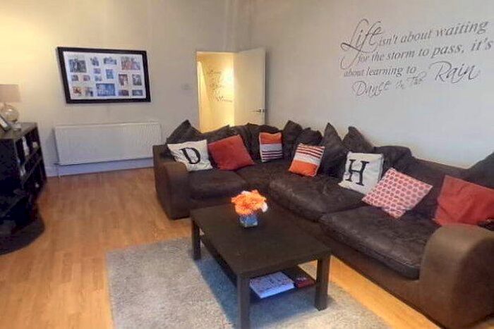 2 Bedroom Flat To Rent In Waterloo, Liverpool L22