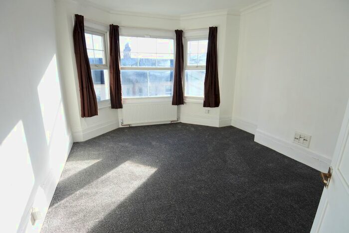 2 Bedroom Flat To Rent In Churchmead Road, Willesden, NW10