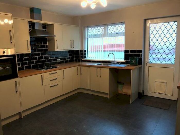 3 Bedroom House To Rent In Thomas Street, Tonypandy, CF40