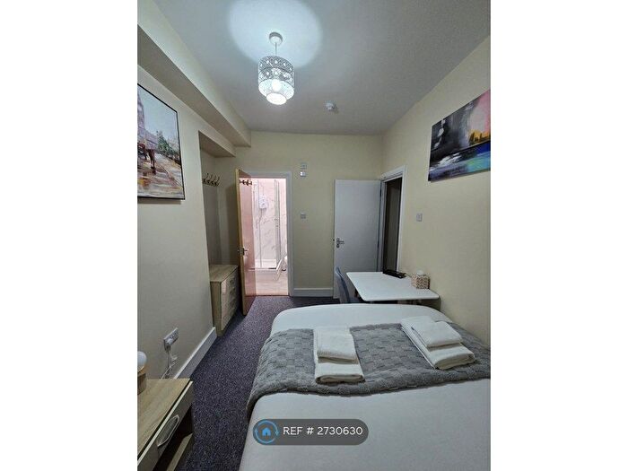 Studio To Rent In Philip Lane, London, N15