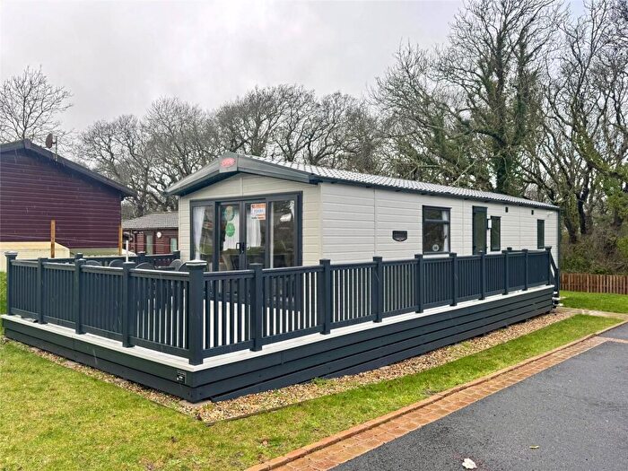 3 Bedroom Park Home For Sale In Chewton Bunny, Hoburne Naish, New Milton, Hampshire, BH25