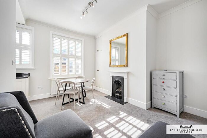 2 Bedroom Flat To Rent In Cyril Mansions, Prince Of Wales Drive, SW11