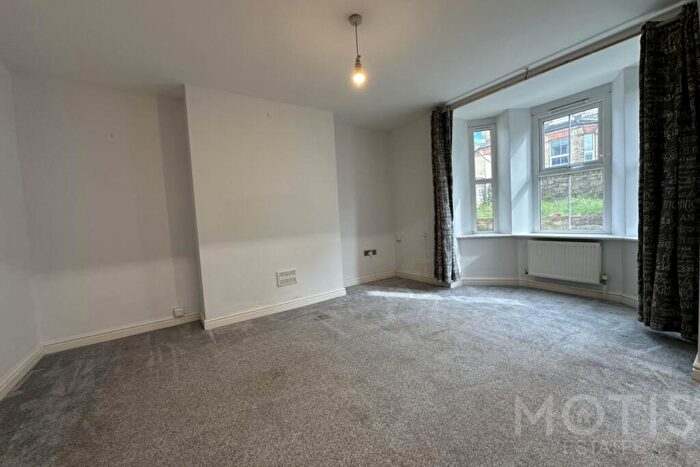 2 Bedroom Flat To Rent In Victoria Grove, Folkestone, CT20