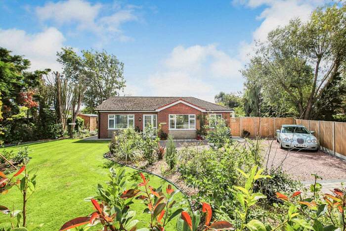 2 Bedroom Detached Bungalow For Sale In Ravens Bank, Holbeach, Spalding, PE12