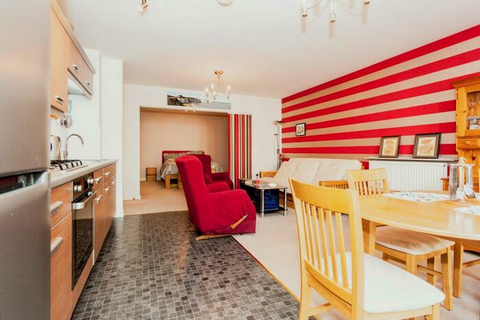 1 Bedroom Flat To Rent In Hampden Gardens, Cambridge, CB1