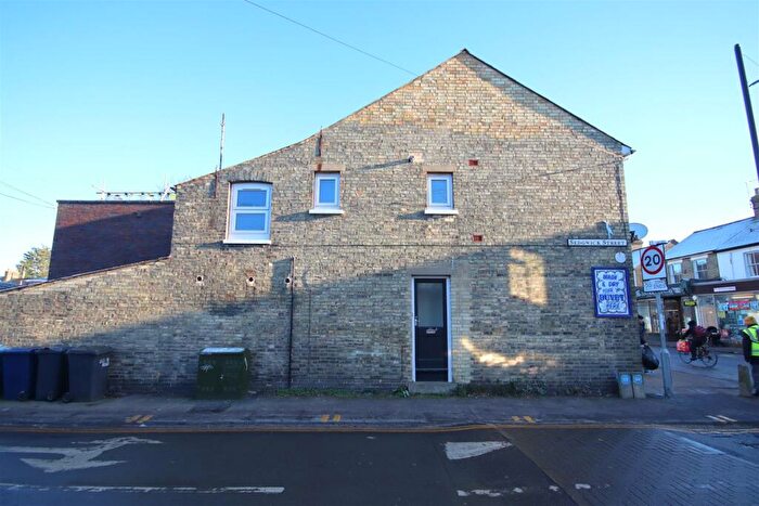 2 Bedroom Flat To Rent In Mill Road, Cambridge, CB1