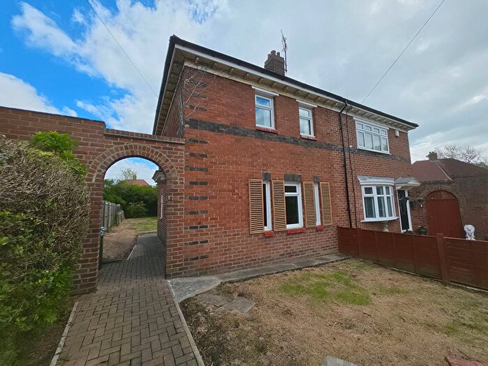 2 Bedroom Semi-detached House For Sale In Cawnpore Square, Sunderland, SR4