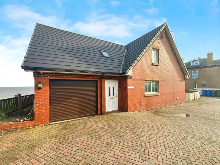 5 Bedroom Detached Bungalow For Sale In The Promenade, Withernsea, HU19