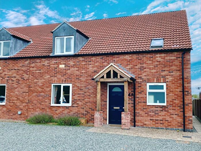4 Bedroom Semi-Detached House For Sale In Sedgebrook Road, Allington, NG32