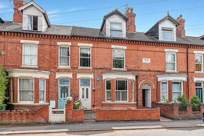 5 Bedroom Terraced House For Sale In Beacon Road, Loughborough, LE11