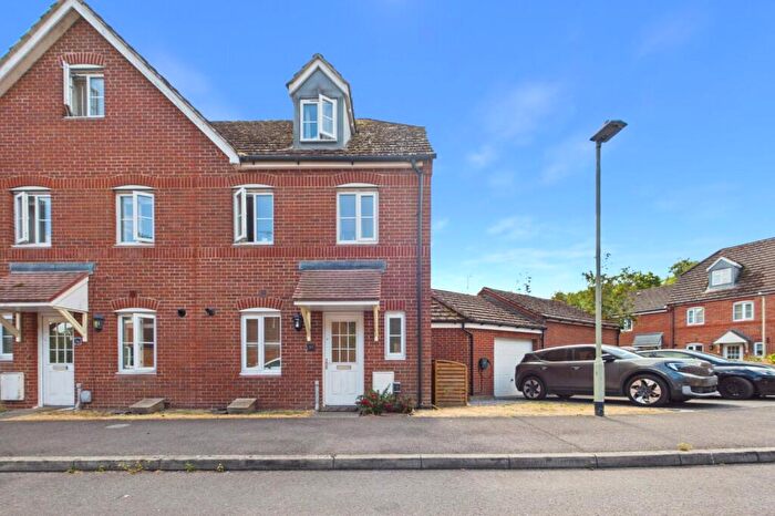 3 Bedroom End Of Terrace House For Sale In Poperinghe Way, Arborfield, Reading, Berkshire, RG2