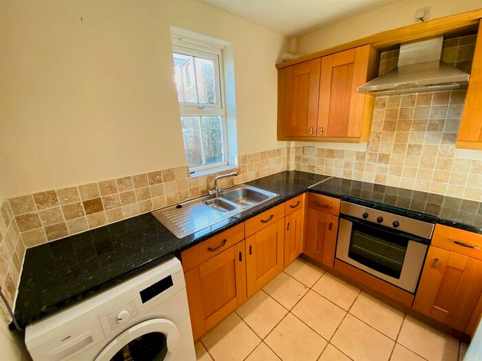 2 Bedroom Flat To Rent In Daniel Hill Mews, Sheffield, S6
