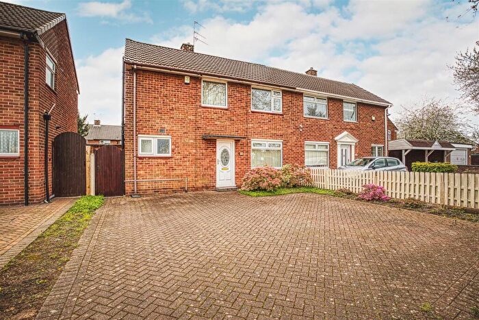 3 Bedroom Semi-Detached House For Sale In Holbrook Road, Alvaston, Derby, DE24