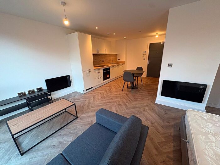 1 Bedroom Flat To Rent In Castleward Boulevard, Derby, DE1