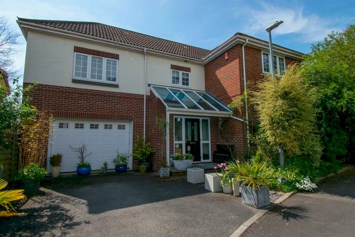 Studio To Rent In Ventry Close, Salisbury, SP1