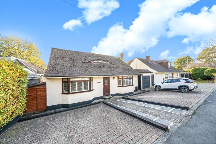 3 Bedroom Detached House For Sale In Elmwood Road, Woking, Surrey, GU21