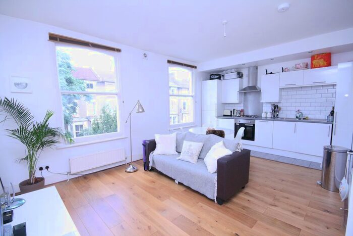 1 Bedroom Flat To Rent In Graham Road, Hackney, E8