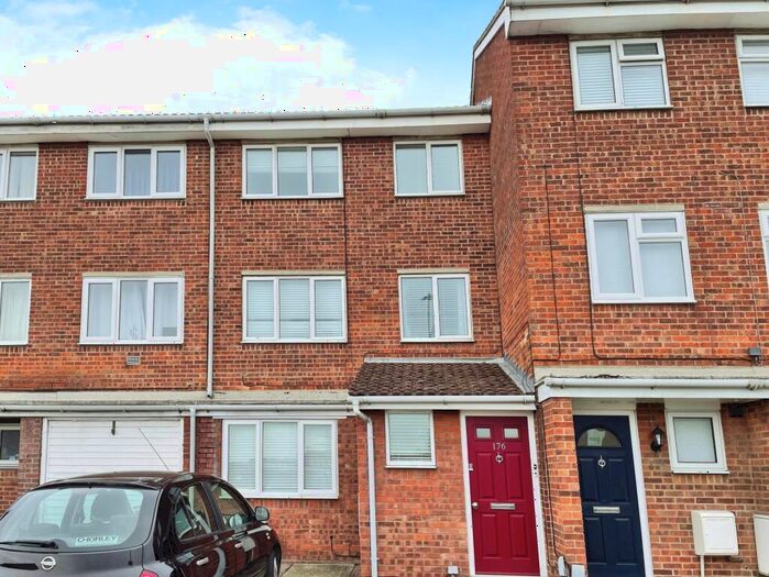 5 Bedroom House To Rent In Avon Way, Colchester, CO4