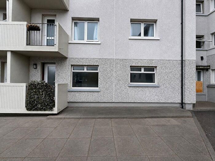 2 Bedroom Flat To Rent In Kings Court, South Ayrshire, KA8