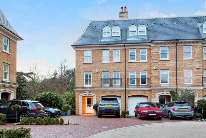 5 Bedroom Terraced House To Rent In Langdon Park, Teddington, TW11